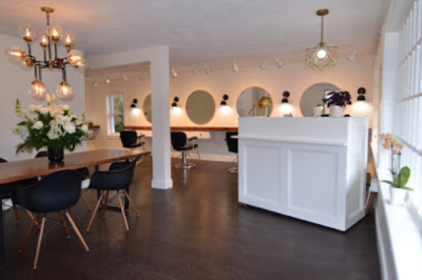 Salon 44
